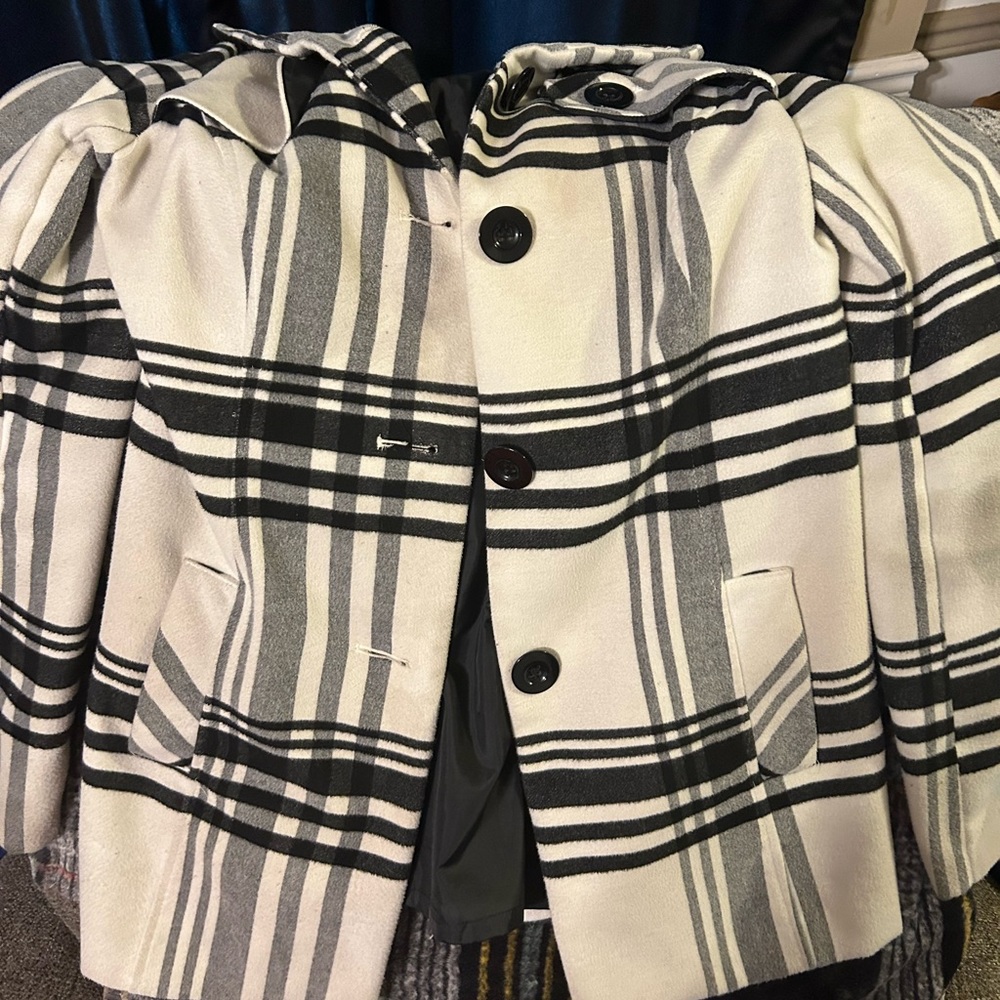 IZ black and white coat - M